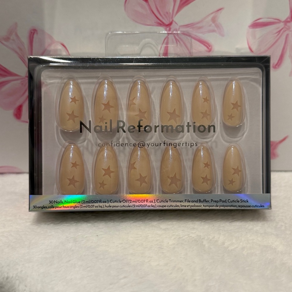 Nail Reformation Almond Press On Nails Star Design Beige
